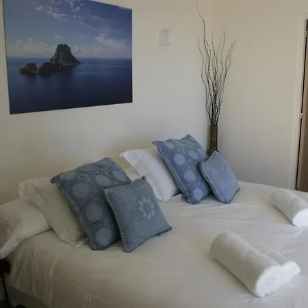 Beautiful Family In Santa Eulalia, 1035 * Santa Eularia des Riu