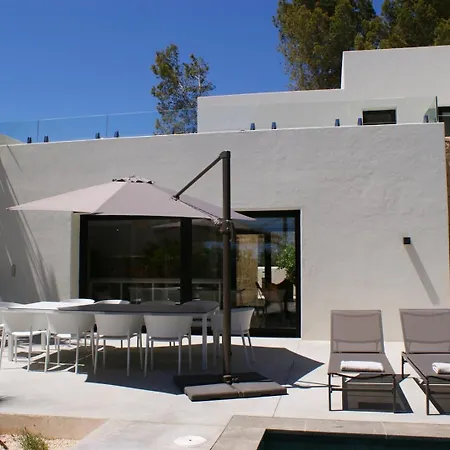 Villa Beautiful Family In Santa Eulalia, 1035 *