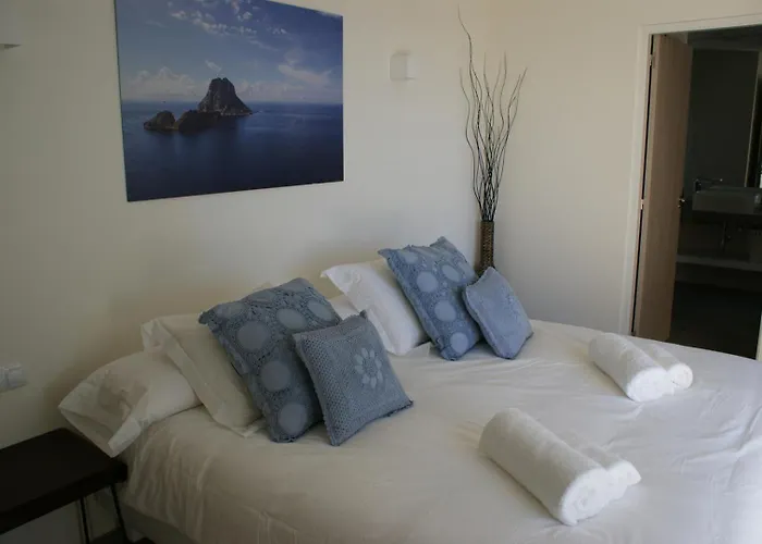 Beautiful Family In Santa Eulalia, 1035 * Santa Eularia des Riu