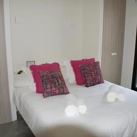 Beautiful Family In Santa Eulalia, 1035 *