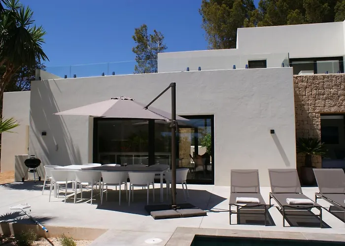 Vila Beautiful Family In Santa Eulalia, 1035 *